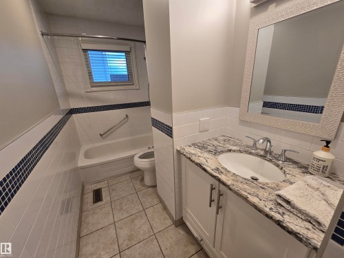 14603 122 Street Nw, Edmonton, AB - Indoor Photo Showing Bathroom