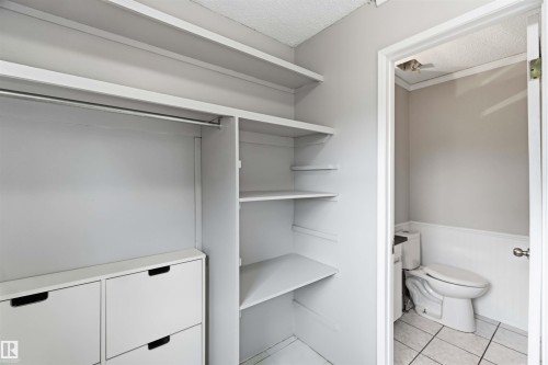 7963 178 Street Nw, Edmonton, AB - Indoor