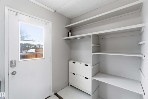 7963 178 Street Nw, Edmonton, AB - Indoor