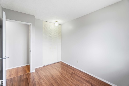 7963 178 Street Nw, Edmonton, AB - Indoor Photo Showing Other Room