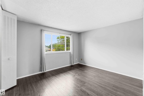 7963 178 Street Nw, Edmonton, AB - Indoor Photo Showing Other Room