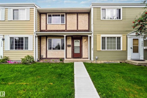 7963 178 Street Nw, Edmonton, AB - Outdoor With Facade