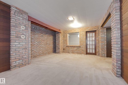 4716 109 Avenue Nw, Edmonton, AB - Indoor Photo Showing Other Room