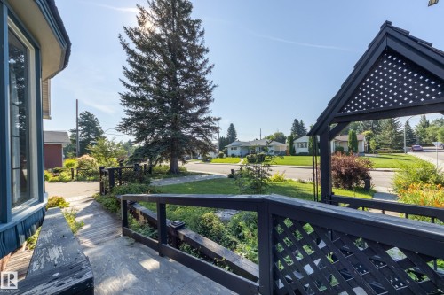 4716 109 Avenue Nw, Edmonton, AB - Outdoor