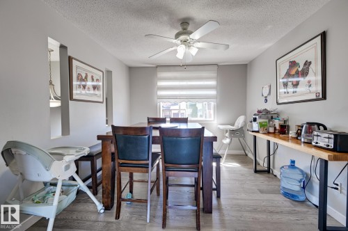 4628 37 Avenue Nw, Edmonton, AB - Indoor Photo Showing Dining Room