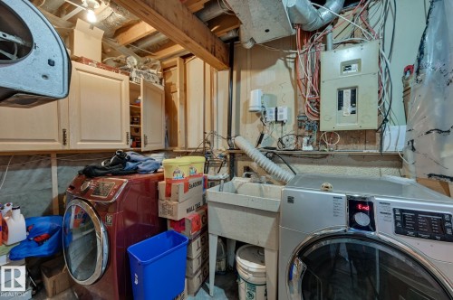 4628 37 Avenue Nw, Edmonton, AB - Indoor Photo Showing Laundry Room