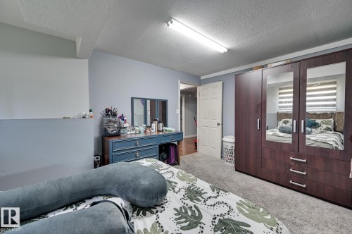 4628 37 Avenue Nw, Edmonton, AB - Indoor Photo Showing Bedroom