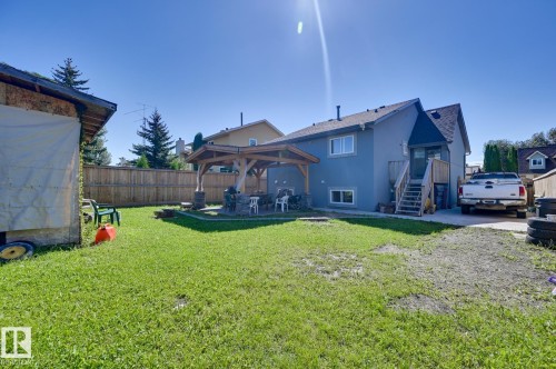 4628 37 Avenue Nw, Edmonton, AB - Outdoor