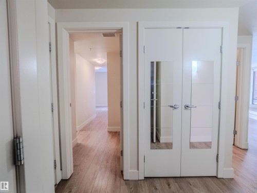 #304 11933 Jasper Av Nw, Edmonton, AB - Indoor Photo Showing Other Room