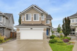 7836 19 Avenue SW  Edmonton, AB T6X 1W1