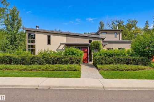9758 86 Avenue Nw, Edmonton, AB - Outdoor
