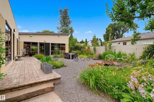 9758 86 Avenue Nw, Edmonton, AB - Outdoor