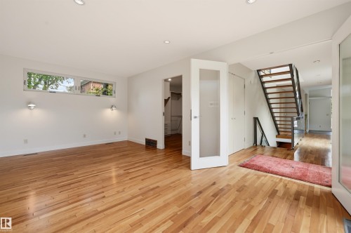 9758 86 Avenue Nw, Edmonton, AB - Indoor Photo Showing Other Room