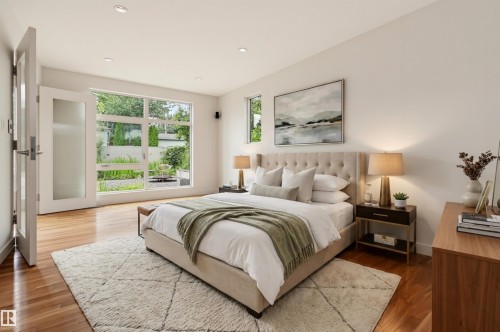 9758 86 Avenue Nw, Edmonton, AB - Indoor Photo Showing Bedroom