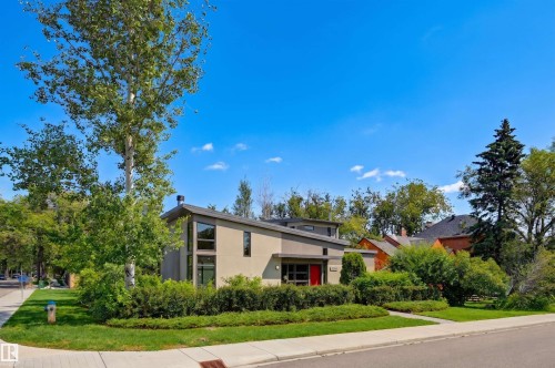 9758 86 Avenue Nw, Edmonton, AB - Outdoor