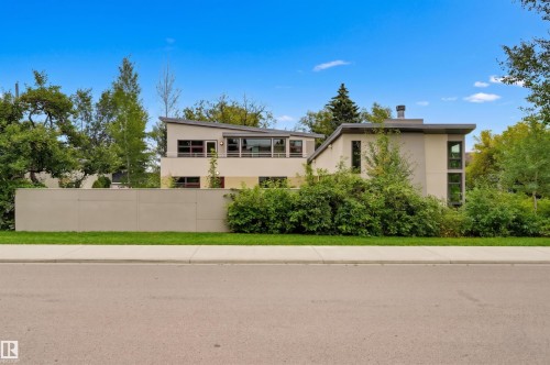 9758 86 Avenue Nw, Edmonton, AB - Outdoor