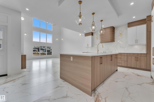 3053 7A Avenue Sw, Edmonton, AB - Indoor Photo Showing Kitchen