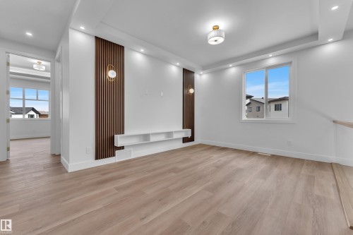 3053 7A Avenue Sw, Edmonton, AB - Indoor Photo Showing Other Room