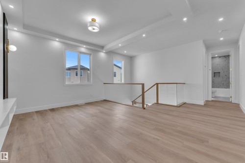 3053 7A Avenue Sw, Edmonton, AB - Indoor Photo Showing Other Room