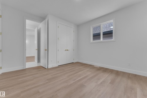 3053 7A Avenue Sw, Edmonton, AB - Indoor Photo Showing Other Room