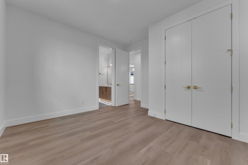 3053 7A Avenue Sw, Edmonton, AB - Indoor Photo Showing Other Room