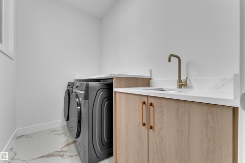 3053 7A Avenue Sw, Edmonton, AB - Indoor Photo Showing Laundry Room