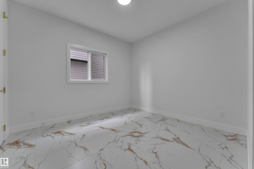 3053 7A Avenue Sw, Edmonton, AB - Indoor