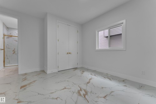 3053 7A Avenue Sw, Edmonton, AB - Indoor Photo Showing Other Room