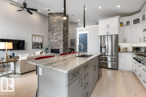 28 Legacy Terrace, St. Albert, AB - Indoor Photo Showing Kitchen With Upgraded Kitchen