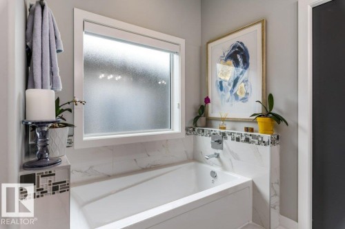 28 Legacy Terrace, St. Albert, AB - Indoor Photo Showing Bathroom