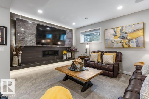 28 Legacy Terrace, St. Albert, AB - Indoor Photo Showing Living Room