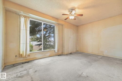 4305 35 Street Nw, Edmonton, AB - Indoor Photo Showing Other Room