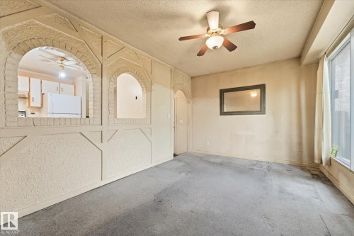 4305 35 Street Nw, Edmonton, AB - Indoor Photo Showing Other Room