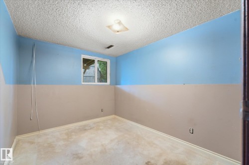 4305 35 Street Nw, Edmonton, AB - Indoor Photo Showing Other Room