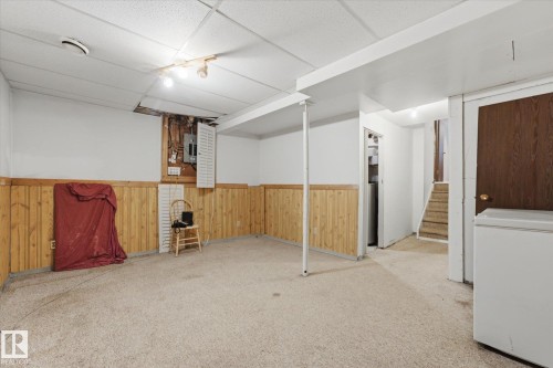 4305 35 Street Nw, Edmonton, AB - Indoor
