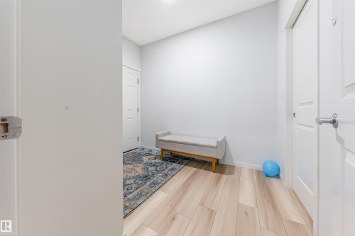 17072 45 Street Nw, Edmonton, AB - Indoor Photo Showing Other Room