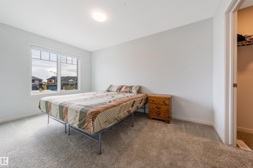 17072 45 Street Nw, Edmonton, AB - Indoor Photo Showing Bedroom