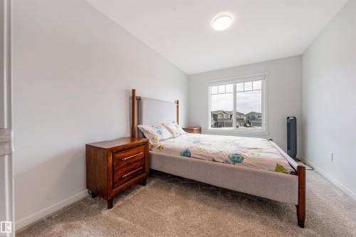 17072 45 Street Nw, Edmonton, AB - Indoor Photo Showing Bedroom