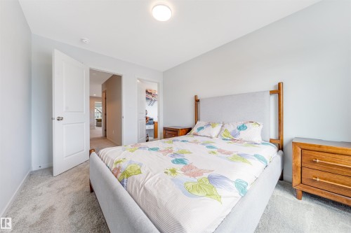 17072 45 Street Nw, Edmonton, AB - Indoor Photo Showing Bedroom