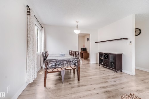 4516 18A Avenue Nw, Edmonton, AB - Indoor