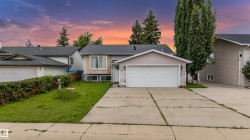 4516 18a Avenue NW  Edmonton, AB T6T 2T2