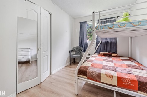 4516 18A Avenue Nw, Edmonton, AB - Indoor Photo Showing Bedroom