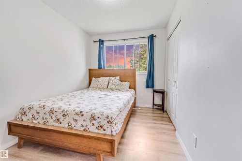 4516 18A Avenue Nw, Edmonton, AB - Indoor Photo Showing Bedroom