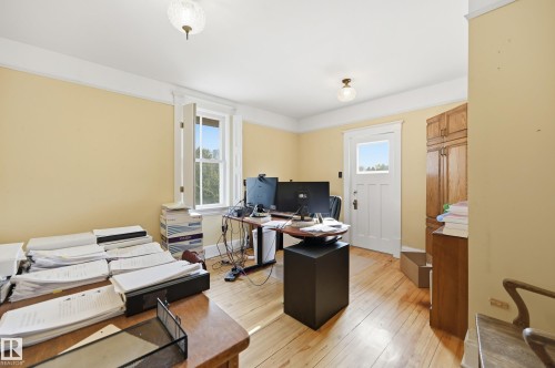8520 104 Street Nw, Edmonton, AB - Indoor Photo Showing Office