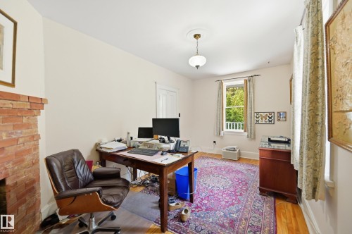 8520 104 Street Nw, Edmonton, AB - Indoor Photo Showing Office