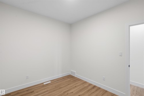 1786 Crossbill Loop Nw, Edmonton, AB - Indoor Photo Showing Other Room
