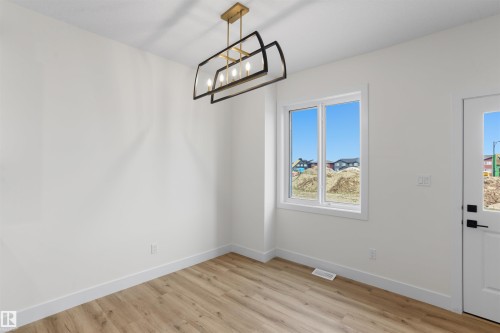 1786 Crossbill Loop Nw, Edmonton, AB - Indoor Photo Showing Other Room