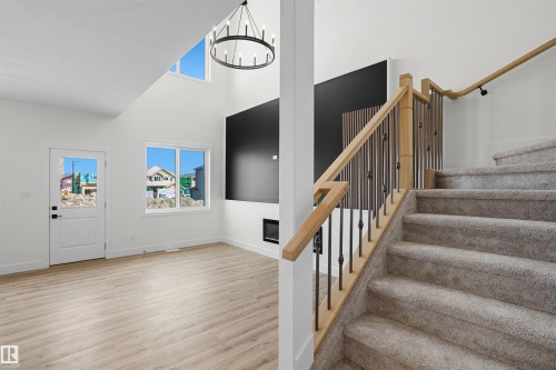 1786 Crossbill Loop Nw, Edmonton, AB - Indoor Photo Showing Other Room