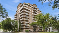 #901 11111 82 AV NW  Edmonton, AB T6G 0T3