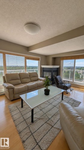#901 11111 82 Av Nw, Edmonton, AB - Indoor Photo Showing Living Room
